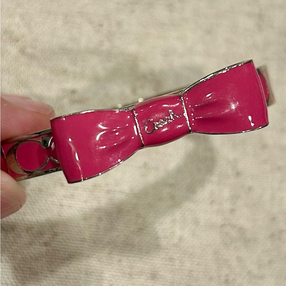 Coach clasp closure bangle bracelet